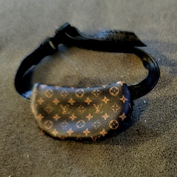 Louis Vuitton Monogram Belt Bag For Labubu - Picture 2 of 2